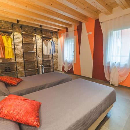 Апартаменты Battisti Hospitality - Si, Viaggiare Кьоджа Экстерьер фото